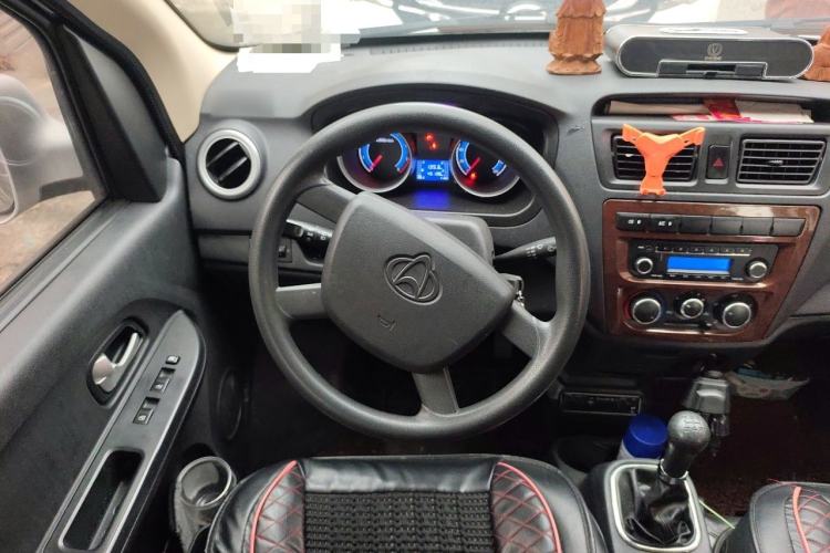 Used CHANGAN KAICHENG Ruixing M60 2020 1.5L Standard Version China VI Van with 5 Seats Equipped with DAM15KR Steering Wheel