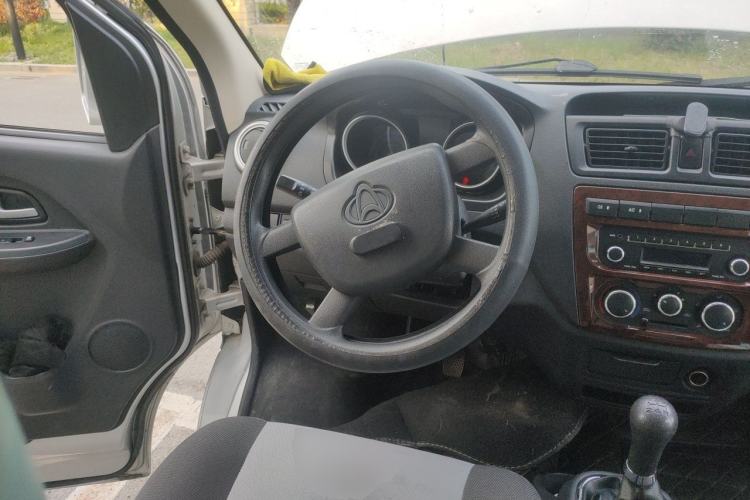 Used CHANGAN KAICHENG Ruixing M60 2020 1.5L Standard Version China VI 6-Seater DAM15KR Steering Wheel