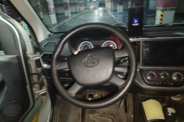 Used CHANGAN KAICHENG Ruixing M60 2020 1.5L Standard Version China VI Van with 5 Seats Equipped with DAM15KR Steering Wheel