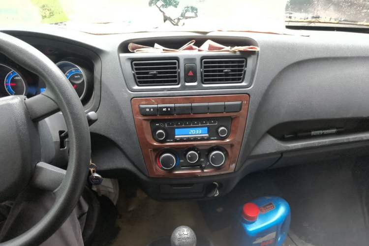 Used CHANGAN KAICHENG Ruixing M60 2020 1.5L Standard Version China VI 6-Seater DAM15KR Audio And AC Panel