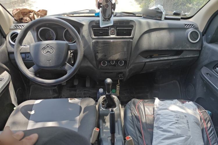 Used CHANGAN KAICHENG Ruixing M60 2020 1.5L Standard Version China VI 6-Seater DAM15KR Center Console