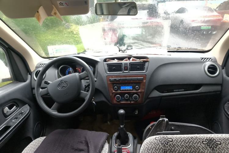 Used CHANGAN KAICHENG Ruixing M60 2020 1.5L Standard Version China VI 6-Seater DAM15KR Center Console