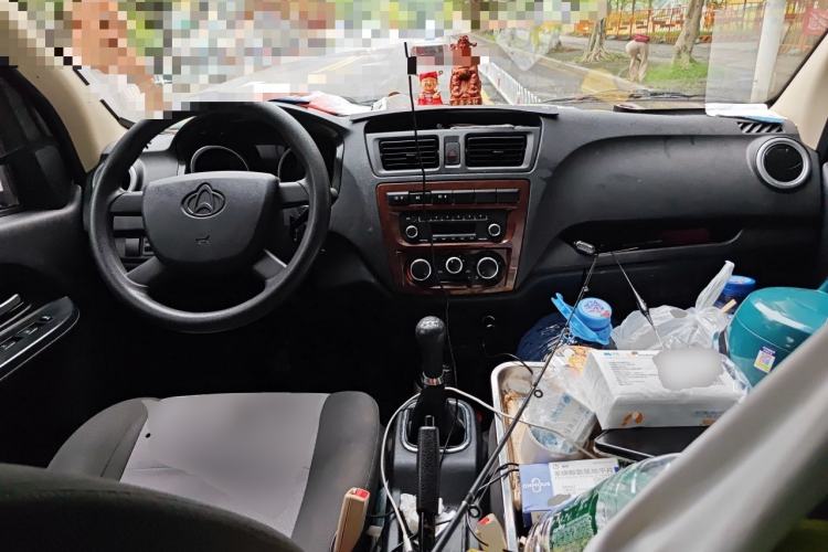 Used CHANGAN KAICHENG Ruixing M60 2020 1.5L Standard Version China VI 6-Seater DAM15KR Center Console