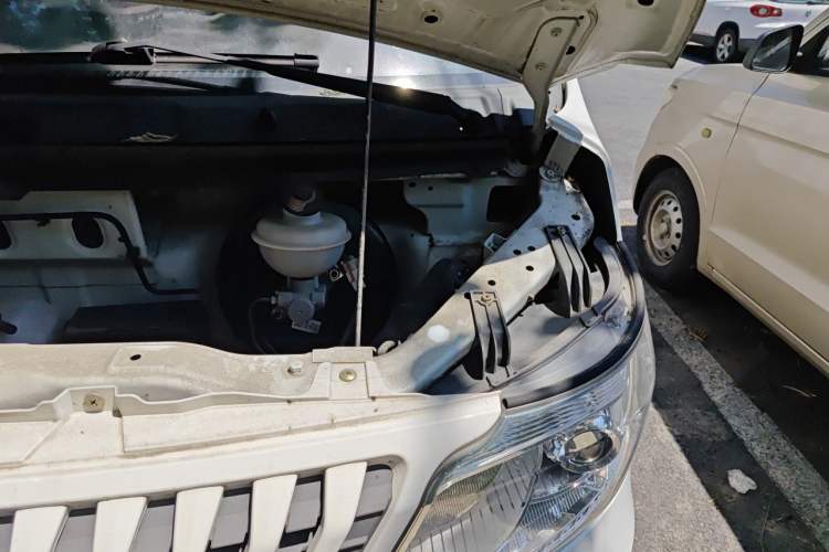 Used CHANGAN KAICHENG Ruixing M60 2020 1.5L Base Version China VI Standard 2-Seater Van with DAM15KR Engine Engine Bay Left