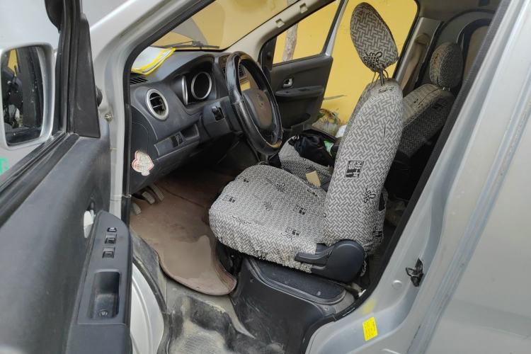 Used CHANGAN KAICHENG Ruixing M60 2020 1.6L Standard Version China VI 6-Seater CNG DAM16KRC Interior 3