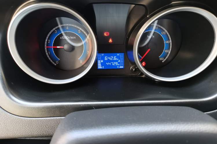 Used CHANGAN KAICHENG Ruixing M60 2020 1.5L Base Version China VI Standard 2-Seater Van with DAM15KR Engine Odometer Close Up