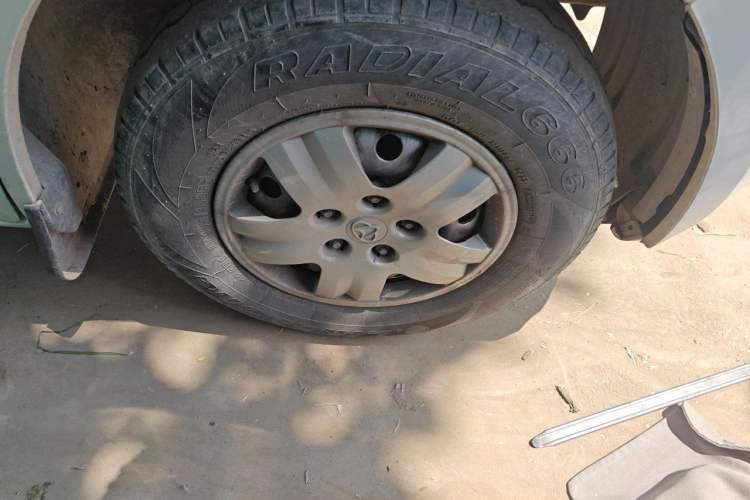 Used CHANGAN KAICHENG Ruixing M60 2020 1.5L Standard Version China VI 6-Seater DAM15KR Right Front Wheel Hub