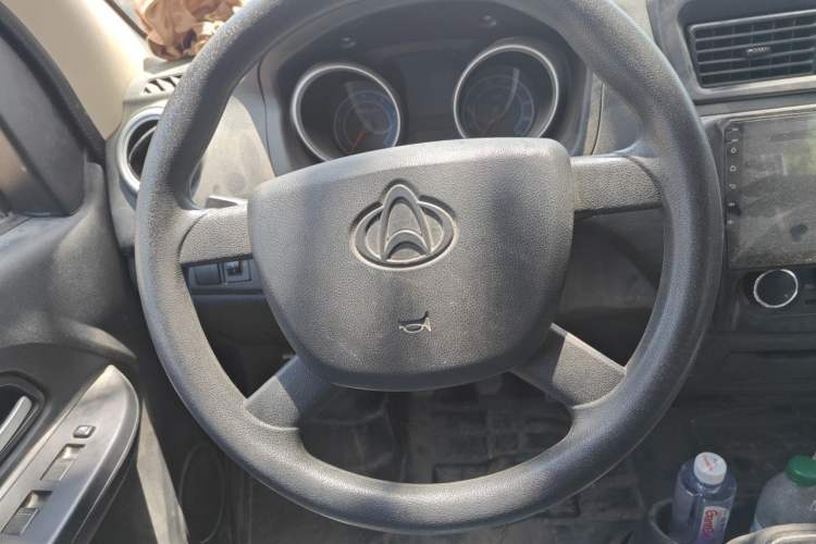 Used CHANGAN KAICHENG Ruixing M60 2020 1.5L Standard Version China VI 6-Seater DAM15KR Steering Wheel