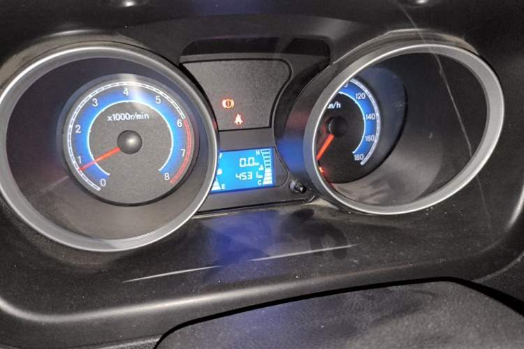 Used CHANGAN KAICHENG Ruixing M60 2020 1.5L Base Version China VI Standard 2-Seater Van with DAM15KR Engine Odometer Close Up