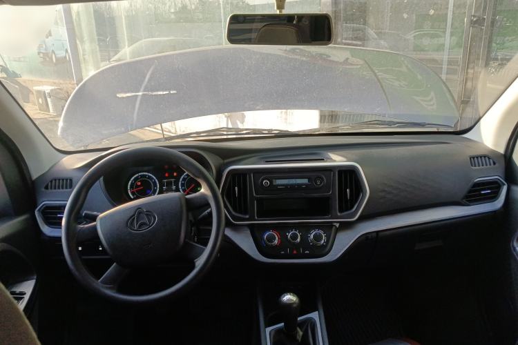 Used CHANGAN KAICHENG Ruixing M60 2023 1.5L GDI Comfort-Class Passenger Vehicle 6/7 Seats Center Console