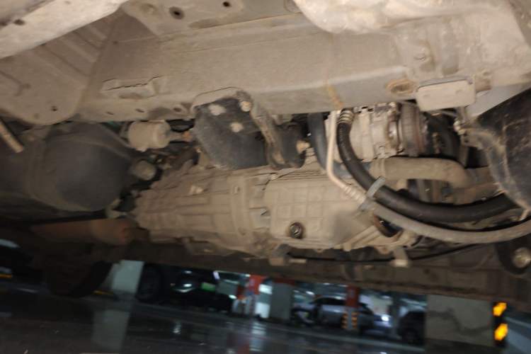 Used CHANGAN KAICHENG Ruixing M60 2023 1.5L GDI Comfort-Class Passenger Vehicle 6/7 Seats Chassis Front Right