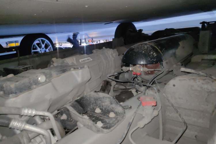 Used CHANGAN KAICHENG Ruixing M60 2023 1.6L CNG Comfort-Grade 6-Seater Passenger Vehicle Chassis Front Right