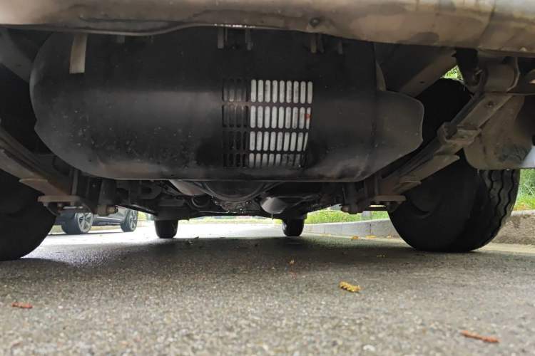 Used CHANGAN KAICHENG Ruixing M60 2023 1.6L CNG Comfort-Grade 6-Seater Passenger Vehicle Chassis Rear