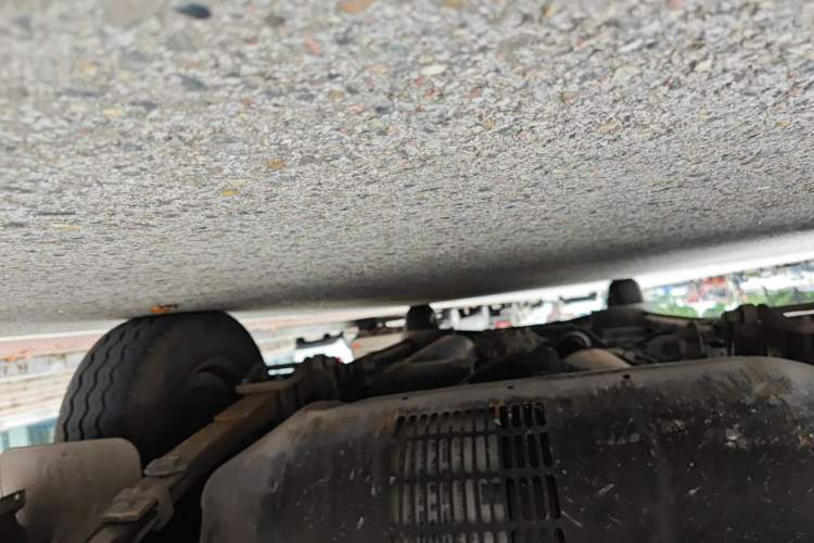 Used CHANGAN KAICHENG Ruixing M60 2023 1.6L CNG Comfort-Grade 6-Seater Passenger Vehicle Chassis Rear