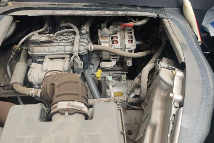 Used CHANGAN KAICHENG Ruixing M60 2023 1.5L GDI Comfort-Class Passenger Vehicle 6/7 Seats Engine Bay Left