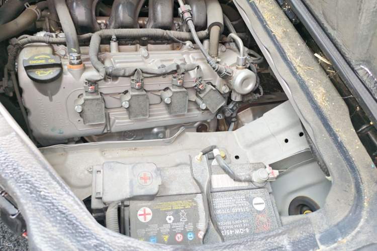Used CHANGAN KAICHENG Ruixing M60 2023 1.5L GDI Elite-Class Passenger Vehicle 6/7 Seats Engine Bay Left