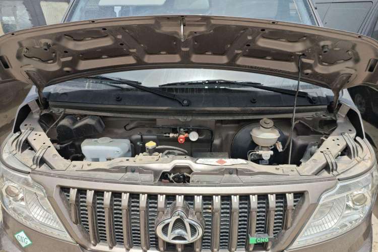 Used CHANGAN KAICHENG Ruixing M60 2023 1.6L CNG Comfort-Grade 6-Seater Passenger Vehicle Engine Bay