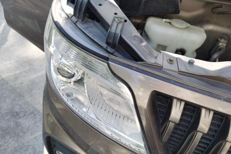 Used CHANGAN KAICHENG Ruixing M60 2023 1.5L GDI Comfort-Class Passenger Vehicle 6/7 Seats Engine Bay Right