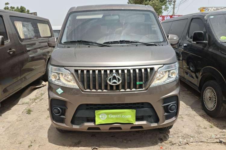 Used CHANGAN KAICHENG Ruixing M60 2023 1.6L CNG Comfort-Grade 6-Seater Passenger Vehicle Front