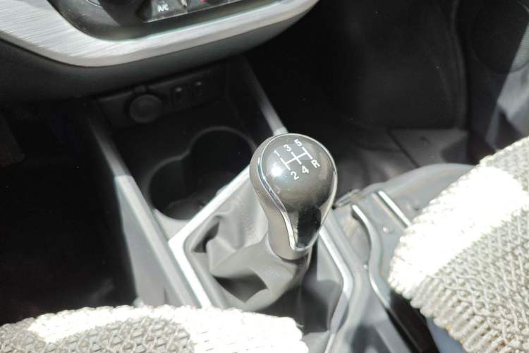 Used CHANGAN KAICHENG Ruixing M60 2023 1.6L CNG Comfort-Grade 6-Seater Passenger Vehicle Gear Lever