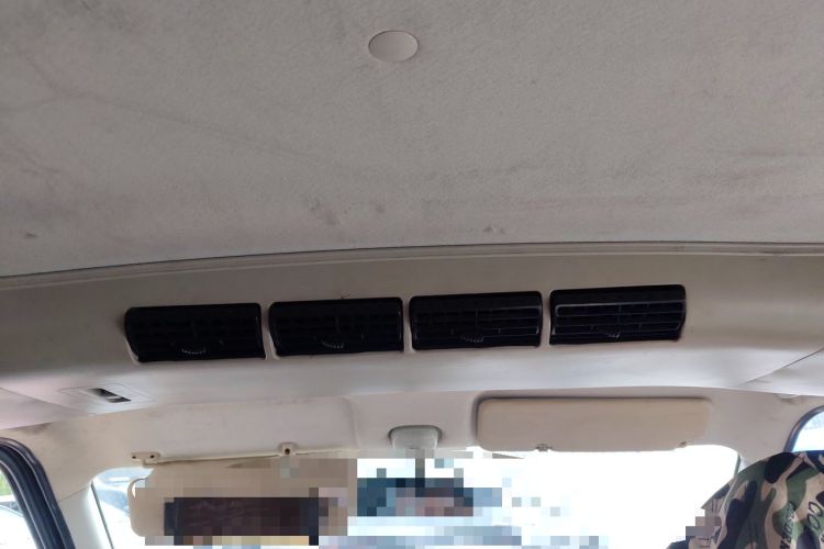 Used CHANGAN KAICHENG Ruixing M60 2023 1.6L CNG Comfort-Grade 6-Seater Passenger Vehicle Headliner
