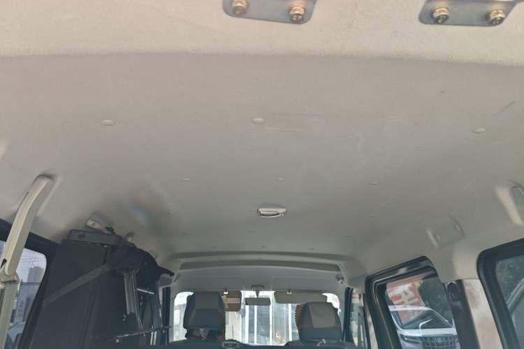 Used CHANGAN KAICHENG Ruixing M60 2023 1.6L CNG Comfort-Grade 6-Seater Passenger Vehicle Headliner