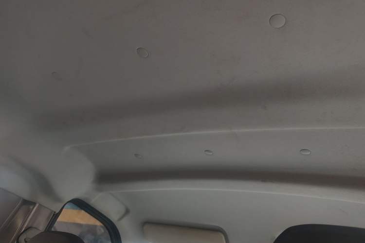 Used CHANGAN KAICHENG Ruixing M60 2023 1.5L GDI Comfort-Class Passenger Vehicle 6/7 Seats Headliner