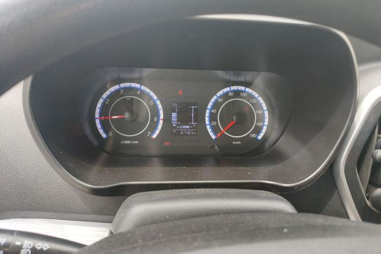Used CHANGAN KAICHENG Ruixing M60 2023 1.6L CNG Comfort-Grade 6-Seater Passenger Vehicle Instrument Cluster