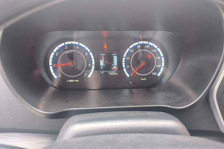 Used CHANGAN KAICHENG Ruixing M60 2023 1.5L GDI Comfort-Class Passenger Vehicle 6/7 Seats Instrument Cluster