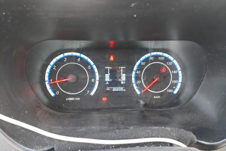 Used CHANGAN KAICHENG Ruixing M60 2023 1.5L GDI Comfort-Class Passenger Vehicle 6/7 Seats Instrument Cluster