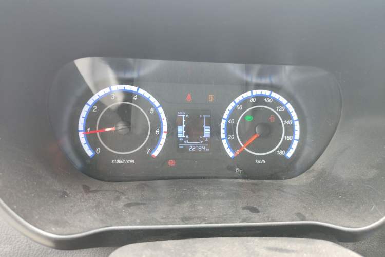 Used CHANGAN KAICHENG Ruixing M60 2023 1.6L CNG Comfort-Grade 6-Seater Passenger Vehicle Instrument Cluster