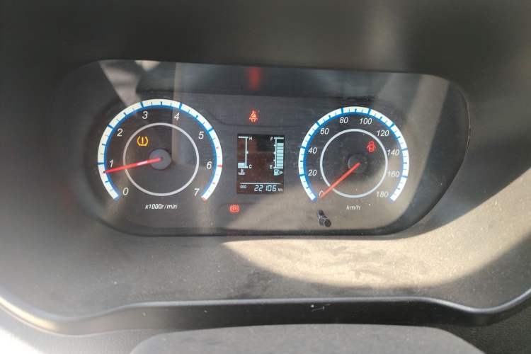 Used CHANGAN KAICHENG Ruixing M60 2023 1.5L GDI Comfort-Class Passenger Vehicle 6/7 Seats Instrument Cluster