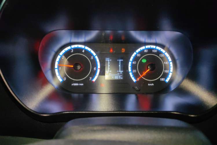 Used CHANGAN KAICHENG Ruixing M60 2023 1.6L CNG Comfort-Grade 6-Seater Passenger Vehicle Instrument Cluster