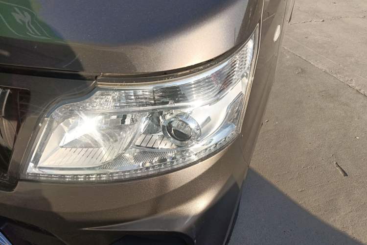 Used CHANGAN KAICHENG Ruixing M60 2023 1.5L GDI Comfort-Class Passenger Vehicle 6/7 Seats Left Front Headlight