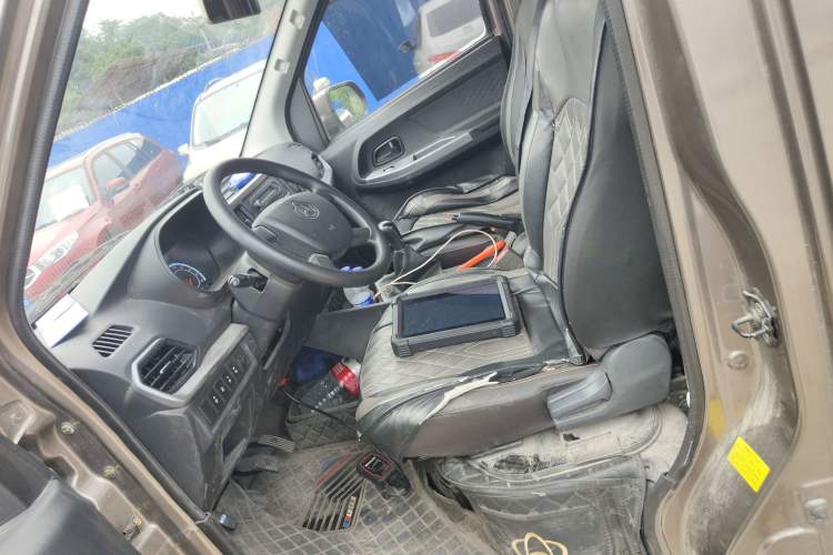 Used CHANGAN KAICHENG Ruixing M60 2023 1.6L CNG Comfort-Grade 6-Seater Passenger Vehicle Left Front Seat