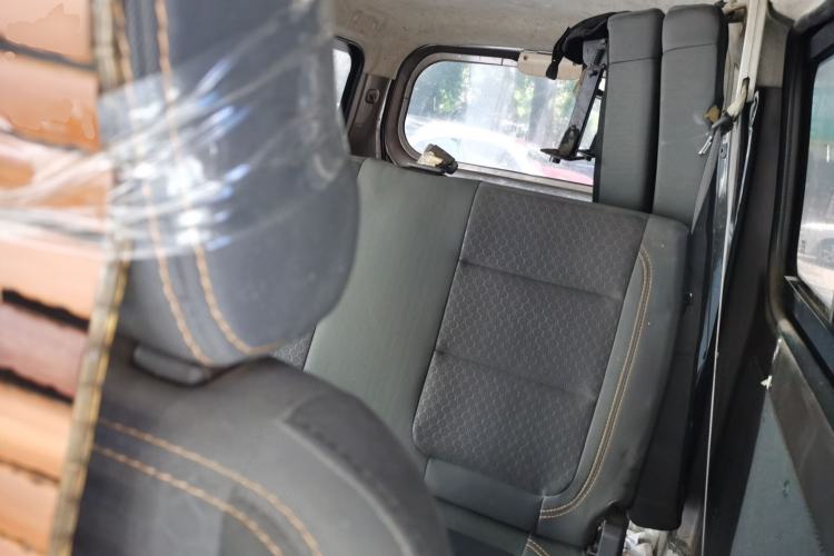 Used CHANGAN KAICHENG Ruixing M60 2023 1.5L GDI Comfort-Class Passenger Vehicle 6/7 Seats Left Rear Seat