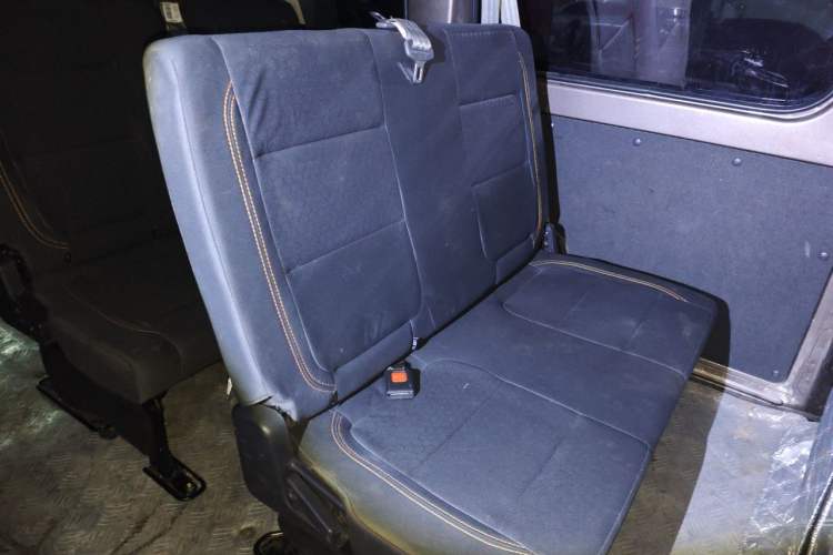 Used CHANGAN KAICHENG Ruixing M60 2023 1.5L GDI Comfort-Class Passenger Vehicle 6/7 Seats Left Rear Seat