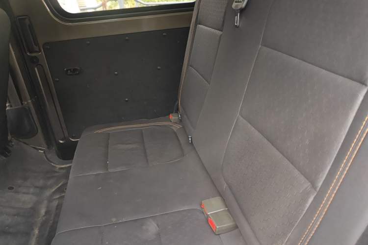 Used CHANGAN KAICHENG Ruixing M60 2023 1.5L GDI Comfort-Class Passenger Vehicle 6/7 Seats Left Rear Seat
