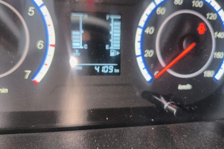 Used CHANGAN KAICHENG Ruixing M60 2023 1.5L GDI Comfort-Class Passenger Vehicle 6/7 Seats Odometer Close Up
