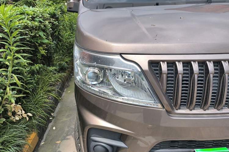 Used CHANGAN KAICHENG Ruixing M60 2023 1.5L GDI Comfort-Class Passenger Vehicle 6/7 Seats Right Front Headlight
