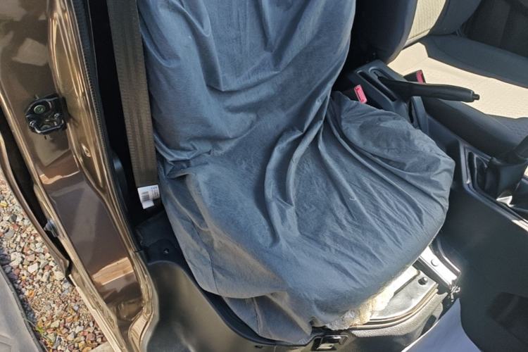 Used CHANGAN KAICHENG Ruixing M60 2023 1.5L GDI Comfort-Class Passenger Vehicle 6/7 Seats Right Front Seat