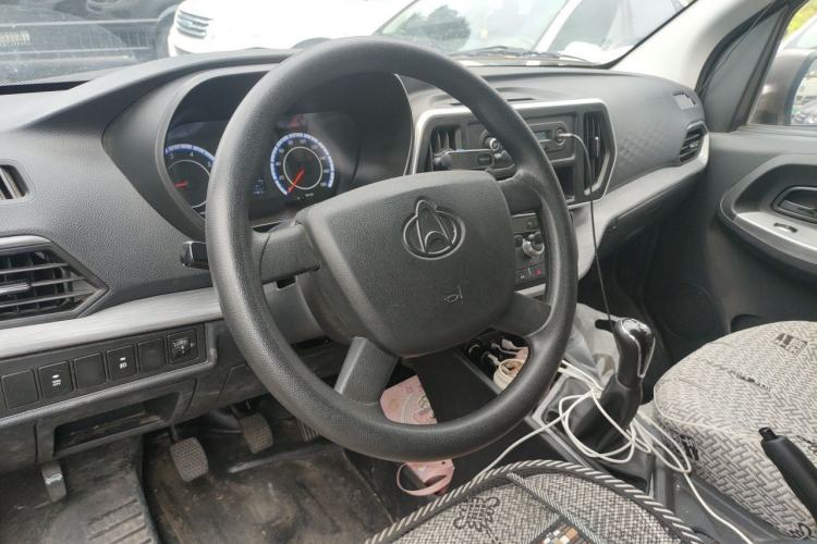 Used CHANGAN KAICHENG Ruixing M60 2023 1.6L CNG Comfort-Grade 6-Seater Passenger Vehicle Steering Wheel