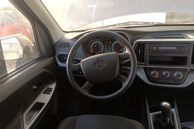 Used CHANGAN KAICHENG Ruixing M60 2023 1.5L GDI Comfort-Class Passenger Vehicle 6/7 Seats Steering Wheel