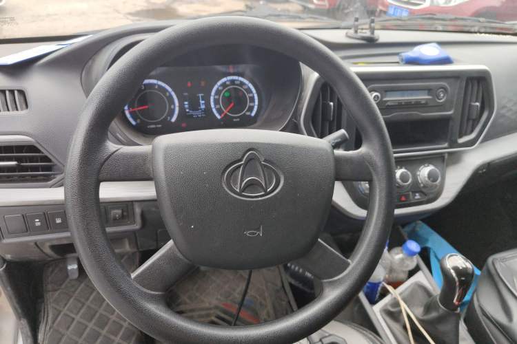 Used CHANGAN KAICHENG Ruixing M60 2023 1.6L CNG Comfort-Grade 6-Seater Passenger Vehicle Steering Wheel