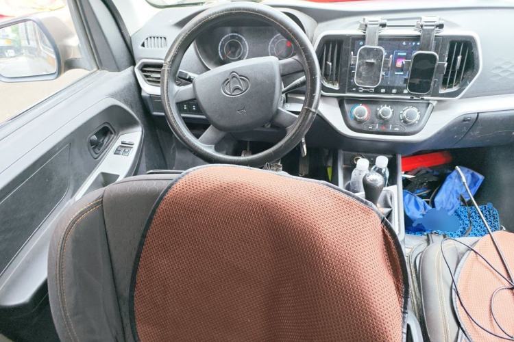 Used CHANGAN KAICHENG Ruixing M60 2023 1.5L GDI Elite-Class Passenger Vehicle 6/7 Seats Steering Wheel
