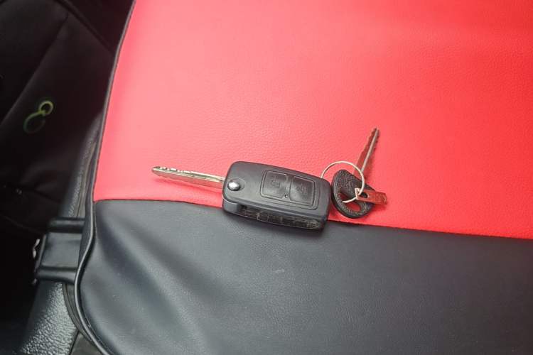 Used CHANGAN KAICHENG Ruixing M60 2023 1.5L GDI Comfort-Class Passenger Vehicle 6/7 Seats Vehicle Key