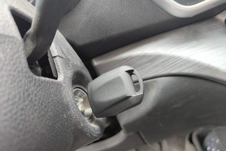 Used CHANGAN KAICHENG Ruixing M60 2023 1.6L CNG Comfort-Grade 6-Seater Passenger Vehicle Vehicle Key