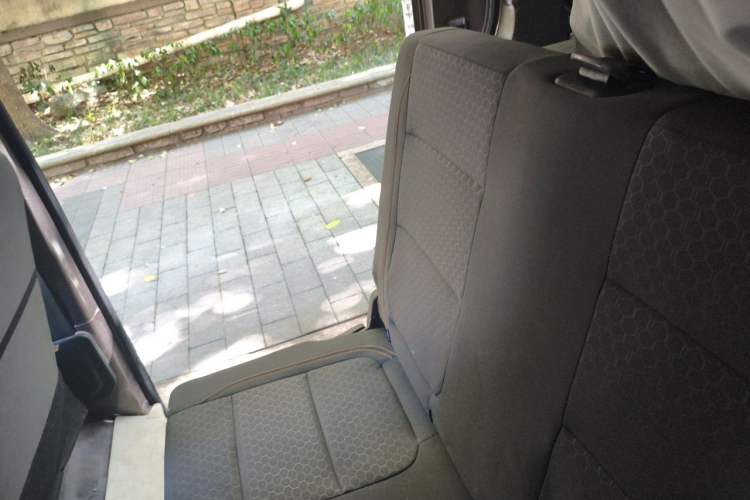 Used CHANGAN KAICHENG Ruixing M60 2023 1.6L CNG Comfort-Grade 6-Seater Passenger Vehicle Left Rear Seat