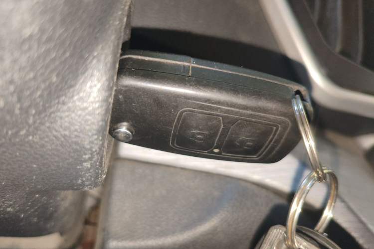 Used CHANGAN KAICHENG Ruixing M60 2023 1.6L CNG Comfort-Grade 6-Seater Passenger Vehicle Vehicle Key