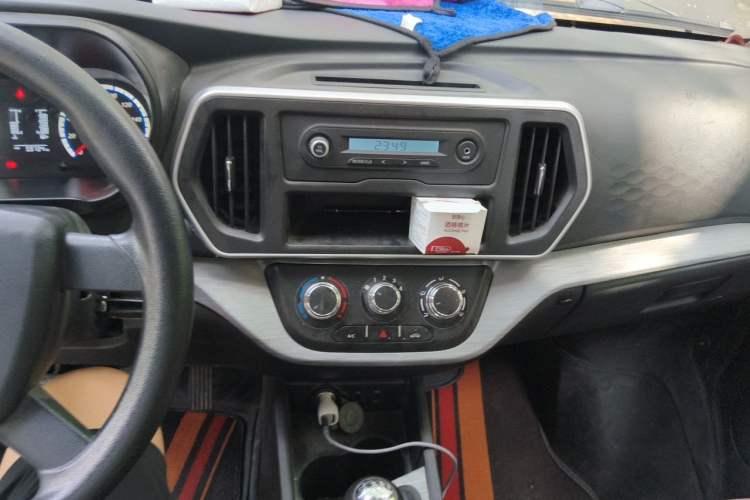 Used CHANGAN KAICHENG Ruixing M60 2023 1.5L GDI Base Version (Rear-Opening Door Edition) Audio And AC Panel